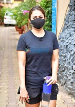 Bollywood Actress: ਇਸ ਅਦਾਕਾਰਾ ਨੇ ਸਹੇਲੀ ਦੀ ਵਿਆਹੁਤਾ ਜ਼ਿੰਦਗੀ ਕੀਤੀ ਤਬਾਹ! ਪਾਕਿਸਤਾਨੀ ਕ੍ਰਿਕਟਰ ਨਾਲ ਅਫੇਅਰ ਦੇ ਚੱਲਦੇ ਜੁੜਿਆ ਨਾਂਅ