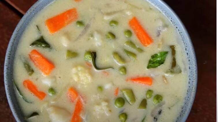 Let's see how to make Kerala Style Vegetable Stew Vegetable Stew: கேரளா ஸ்டைலில் வெஜிடபிள் ஸ்டூவ்.. இடியாப்பத்திற்கு சூப்பர் காம்போ - செய்முறை இதோ!