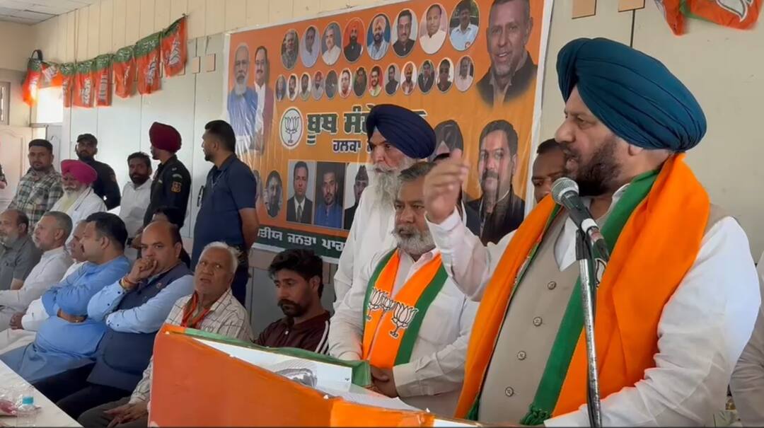 opposition to Harjit Grewal and Arvind Khanna by farmers, BJP leader said opposition parties are conducting protests Sangrur News: ਹਰਜੀਤ ਗਰੇਵਾਲ ਤੇ ਅਰਵਿੰਦ ਖੰਨਾ ਦਾ ਕਿਸਾਨਾਂ ਵੱਲੋਂ ਜ਼ਬਰਦਸਤ ਵਿਰੋਧ, ਬੀਜੇਪੀ ਲੀਡਰ ਬੋਲੇ ਵਿਰੋਧੀ ਧਿਰਾਂ ਕਰਵਾ ਰਹੀਆਂ ਵਿਰੋਧ