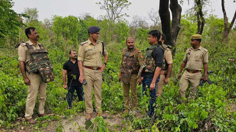 Kushinagar Police arrested animal smugglers after the encounter ann Kushinagar Police Encouter: पुलिस मुठभेड़ में 3 बदमाश गिरफ्तार, देसी तमंचा और कारतूस बरामद