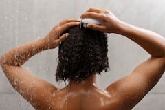 Hair Care Tips: एक हफ्ते में कितने दिन तक बालों को धोना सही? कहीं आप भी तो नहीं कर रहे ये गलती...