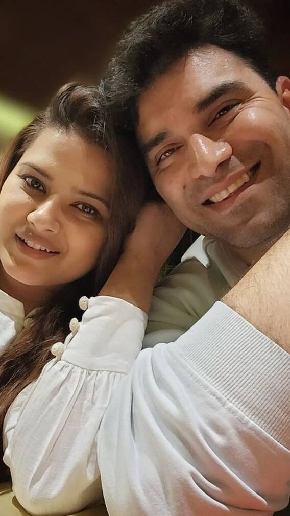 इन टीवी सितारों ने माता-पिता की मर्जी से की अरेंज मैरिज