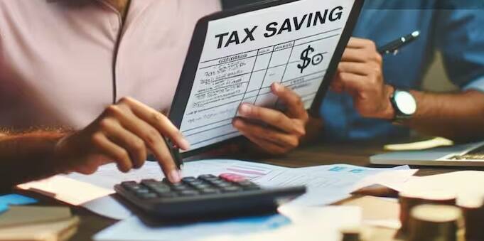 Tax Saving Tips: નવું નાણાકીય વર્ષ એટલે કે 2024-25 ગયા અઠવાડિયે શરૂ થયું હતું.  આ સાથે ટેક્સ સેવિંગ અને ટેક્સ ભરવાની નવી સીઝન પણ શરૂ થઈ ગઈ છે.