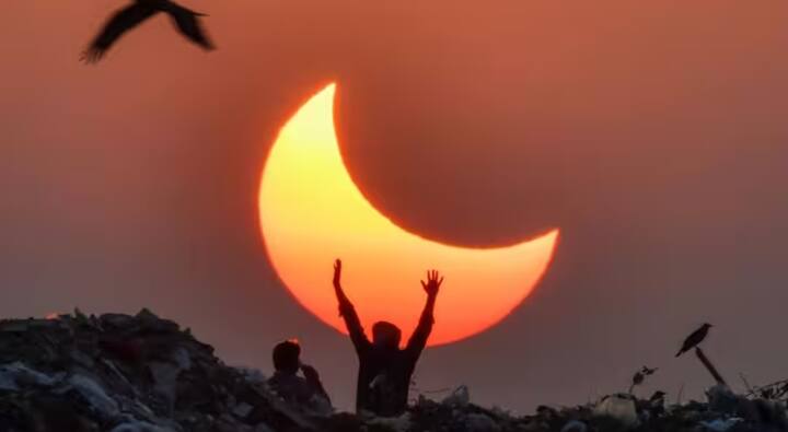 solar-eclipse-2024-nasa-smartphone-users-warning-if-you-click-photos-phone-maybe-corrupted-know-details Solar Eclipse 2024: ਸਮਾਰਟ ਫੋਨ ਤੋਂ ਲੈਣਾ ਚਾਹੁੰਦੇ ਸੂਰਜ ਗ੍ਰਹਿਣ ਦੀ ਫੋਟੋ, ਤਾਂ ਹੋ ਜਾਓ ਸਾਵਧਾਨ, NASA ਨੇ ਜਾਰੀ ਕੀਤੀ ਆਹ ਚੇਤਾਵਨੀ
