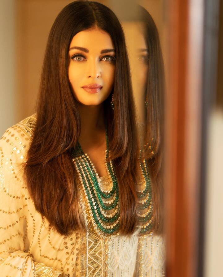 बॉलिवूड अभिनेत्री ऐश्वर्या राय (Aishwarya Rai) आणि अभिषेक बच्चन (Abhishek Bachchan) यांचा घटस्फोट होणार असल्याची चर्चा काही दिवसांपासून सुरू आहे.