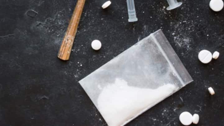 इस वैक्सीन को तैयार किया है ब्राजील के शोधकर्ताओं ने. उनका दावा है कि इससे ना सिर्फ युवा नशा छोड़ देंगे, बल्कि दोबारा ड्रग्स की तरफ देखेंगे भी नहीं.