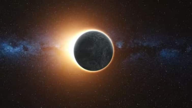 Solar eclipse 2024 Due to solar eclipse there will be darkness during day schools and colleges closed in these states Solar eclipse 2024: ਸੂਰਜ ਗ੍ਰਹਿਣ ਕਾਰਨ ਦਿਨ ਵੇਲੇ ਛਾ ਜਾਵੇਗਾ ਹਨੇਰਾ, ਇਨ੍ਹਾਂ ਸੂਬਿਆਂ 'ਚ ਸਕੂਲ-ਕਾਲਜ ਬੰਦ