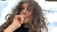 Sitara Ghattamaneni : స్విట్జర్లాండ్​లో చిల్ అవుతున్న సితార పాప.. హీరోయిన్​ని మించి ఫోజులిస్తుందిగా