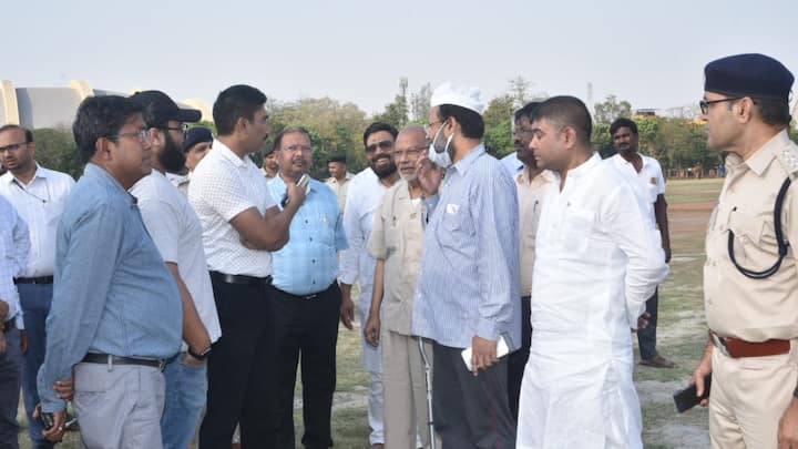 गांधी मैदान में ईद के दिन काफी संख्या में मुस्लिम भाई पहुंचते हैं. ऐसे में विधि व्यवस्था संधारण के दृष्टिकोण से सभी प्रशासनिक तैयारी सुनिश्चित करने का जिला प्रशासन की ओर से निर्देश दिया गया.