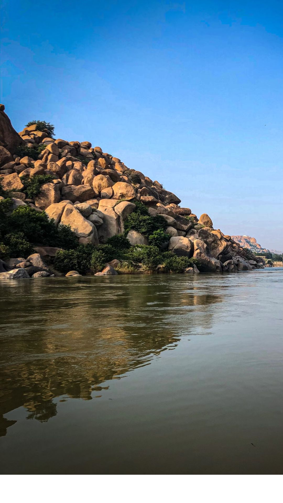 கங்கை இந்தியாவின் மிக நீளமான நதிகளில் ஒன்றாகும்.