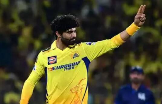 ipl  most catches ravindra jadeja completes 100 catches equals rohit sharma record ipl csk vs kkr कोलकात्याविरोधात रवींद्र जाडेजानं केले खास शतक, विराट-रोहितच्या पंक्तीत मिळवलं स्थान