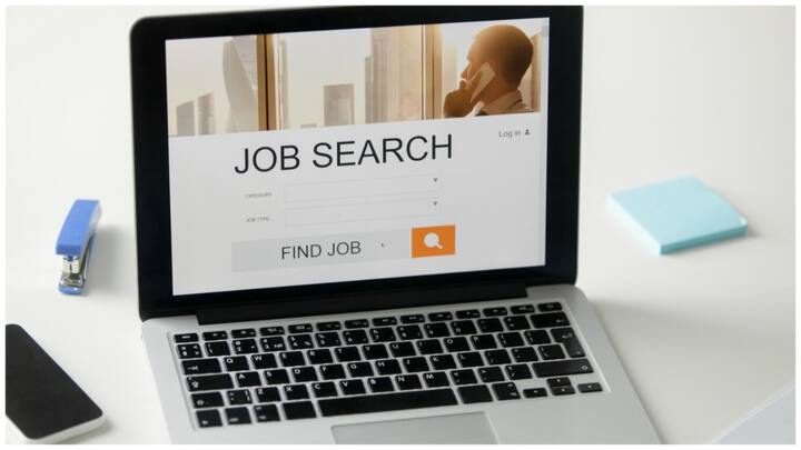 इन पदों पर आवेदन 30 मार्च से हो रहे हैं और अप्लाई करने की आखिरी तारीख 30 अप्रैल 2024 है. 40 पद असिस्टेंट मैनेजर टेक्निकल के हैं और 15 पद असिस्टेंट मैनेजर इलेक्ट्रिकल के हैं.