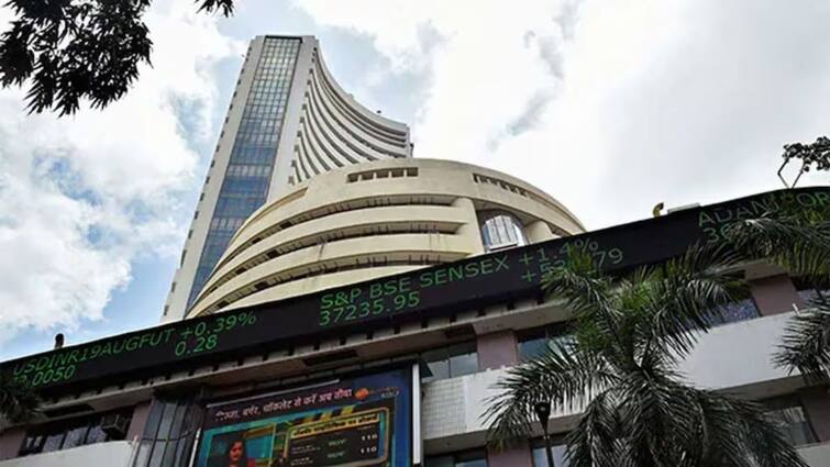 Stock Market Closing Bell Nifty above 22,650 Sensex up 494 Points auto metal realty gain Stock Market: ஏற்றத்துடன் முடிவடைந்த இந்திய பங்குச்சந்தை;500 புள்ளிகள் உயர்ந்த சென்செக்ஸ்!
