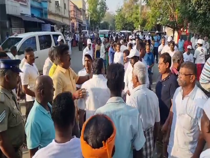 30 நாட்களுக்கும் மேலாக குடிநீர் வரவில்லை.. காலி குடங்களுடன் நகராட்சி அலுவலகத்தை முற்றுகையிட்ட பெண்கள்