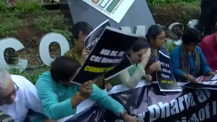 TMC Protesting Leaders Detained Outside EC Office In Delhi Alleged Misuse Of Central Agencies