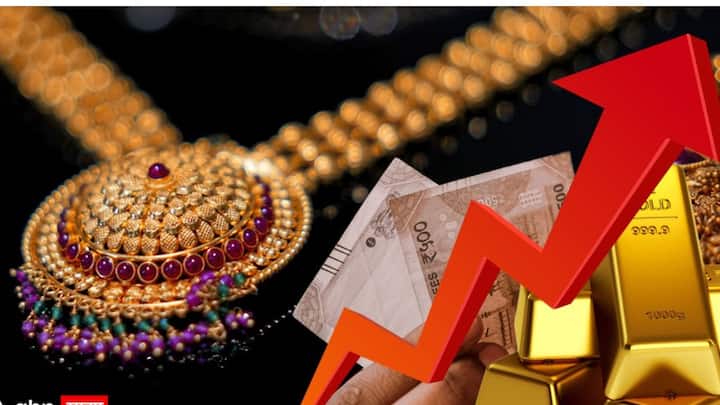 Gudi Padwa 2024 Gold Price Today Gold rates in Mumbai Maharashtra Silver price Gudi Padwa Gold price: गुढीपाडव्याच्या पूर्वसंध्येला सोन्याचा भाव 73400, उद्या सकाळपर्यंत सोनं 75 हजाराचा टप्पा गाठणार?
