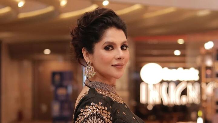 তাঁর সঙ্গে প্রেমের সম্পর্কের গুঞ্জন ছিল এক পরিচালকের... তবে পরিণতি পায়নি তা। নিজের কেরিয়ার নিয়ে ব্যস্ত হলেও, ব্যক্তিগত জীবনে তিনি নাকি সিঙ্গল (Single)।