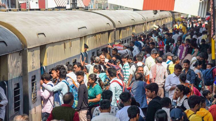 Indian Railway Special Train Over Summer Vacation Bihar Darbhanga Bengaluru गर्मियों की छुट्टी से पहले रेलवे ने दे डाली ये बड़ी सौगात, इन रूट्स पर चलाईं स्पेशल ट्रेनें, देखिए पूरी लिस्ट