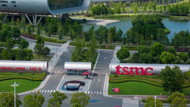 TSMC US Unit Subsidy Semiconductor Production Phoenix Arizona Govt Dollar 6.6 Billion TSMC Gets $6.6 Billion Subsidy By US Govt For Building World's Most Advanced Semiconductors