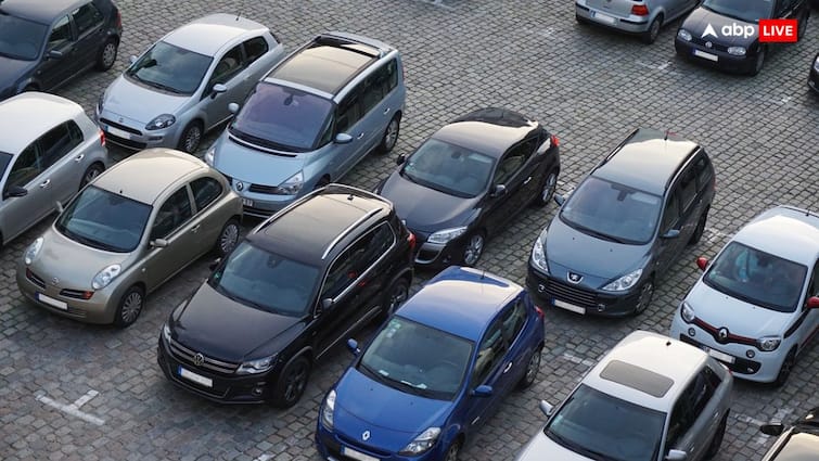 Car parking technical features 360 degree camera and multiple sensors in vehicle कार पार्क करने में होती है दिक्कत? अपनी गाड़ी में लगवाएं ये तकनीकी फीचर, नहीं होगी परेशानी
