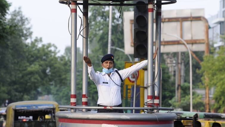 Noida Flyover Section Closed For Resurfacing Work Traffic Police Issue Advisory Ask Commuters To Alternate Routes