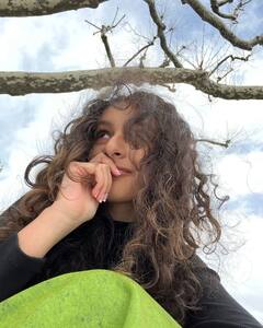 Sitara Ghattamaneni : స్విట్జర్లాండ్​లో చిల్ అవుతున్న సితార పాప.. హీరోయిన్​ని మించి ఫోజులిస్తుందిగా