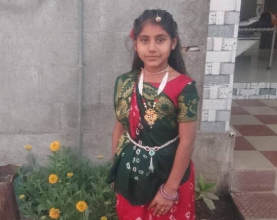Girl dies after being attacked by a dog ભાણવડના રૂપામોરા ગામમાં રખડતાં શ્વાને 11 વર્ષની બાળકીને ફાડી ખાતા મોત