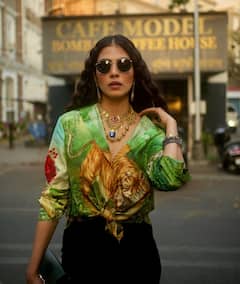 Malavika Mohanan Photos: మోడ్రన్ మాలచ్చిమిలా ముంబై రోడ్ల మీద చక్కర్లు కొడుతున్న మలయాళీ బ్యూటీ