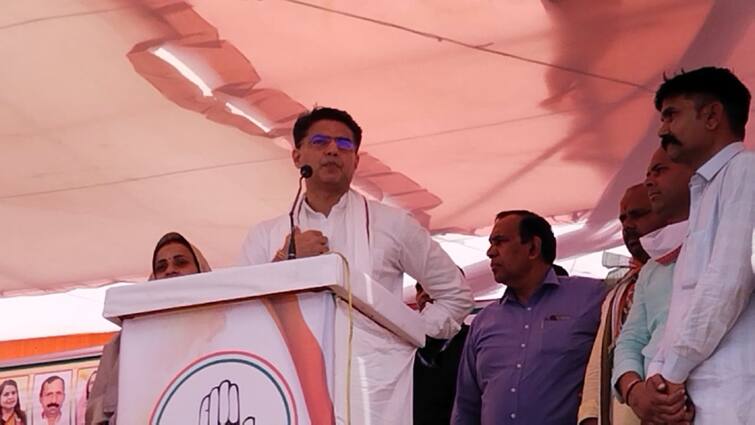 Bharatpur Lok Sabha Election 2024 Congress Sachin Pilot target BJP in deeg public meeting ann सचिन पायलट का बीजेपी पर तंज, 'कांग्रेस ने 400 से अधिक सीट जीतने के बाद भी कभी नहीं कहा कि...'