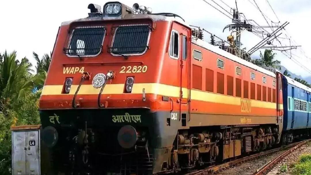 Special Train: வந்தாச்சு கோடை! சென்னை - நெல்லை இடையே சிறப்பு ரயில் இயக்கம் - விவரங்கள் இதோ.. southern railways special trains have been announced between chennai thirunelveli and vice versa ahead of summer Special Train: வந்தாச்சு கோடை! சென்னை - நெல்லை இடையே சிறப்பு ரயில் இயக்கம் - விவரங்கள் இதோ..
