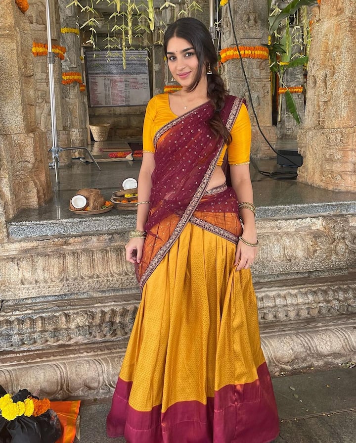 'రంగబలి' సినిమా కంటే ముందు హిందీలో ఒక మ్యూజిక్ వీడియోలో యాక్ట్ చేశారు. ఇమ్రాన్ హష్మీ సరసన 'లుట్ గయే' పాటలో సందడి చేశారు. అందులో ఆవిడ లుక్స్ & యాక్టింగ్ హైలైట్ అయ్యాయి. (Image Courtesy: realyukti / Instagram)