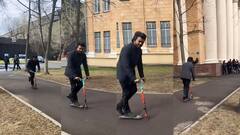 Watch Video - Vijay: தி கோட் ஷூட்டிங் நடுவே ஜாலியாக நடிகர் விஜய் செய்த செயல்.. வைரலாகும் வீடியோ!