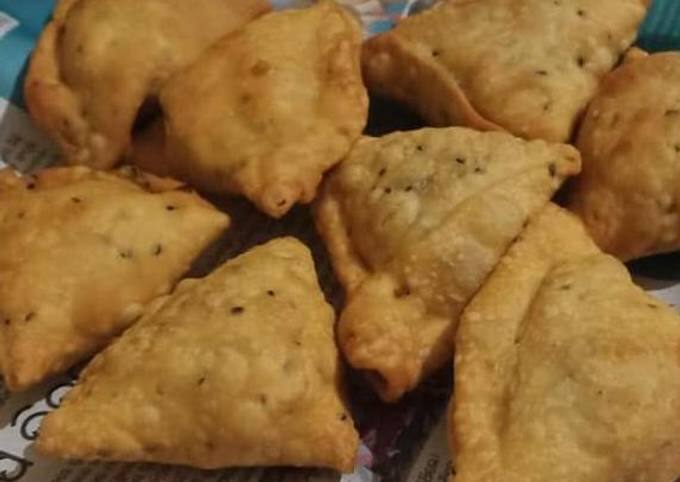 Condoms  Found In Samosas At Pune Company's Canteen, 5 Arrested ਰੰਗ 'ਚ ਪਿਆ ਭੰਗ! ਮਿਲੇ ਆਲੂ ਦੀ ਥਾਂ ਕੰਡੋਮ ਨਾਲ ਭਰੇ ਸਮੋਸੇ, ਕਾਰੋਬਾਰੀ ਦੁਸ਼ਮਣੀ ਨੇ ਕੀਤੀਆਂ ਸਾਰੀਆਂ ਹੱਦਾਂ ਪਾਰ, 5 ਗ੍ਰਿਫਤਾਰ