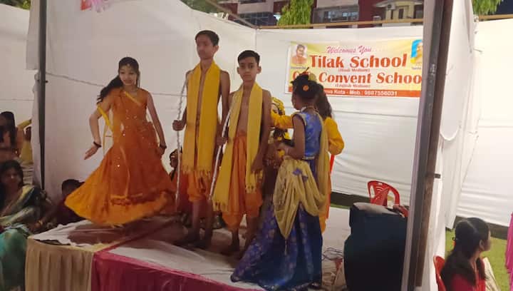 हस्तशिल्प और स्वयं सहायता समूह द्वारा निर्मित उत्पादों की बिक्री के लिए लगी स्टाल पर भी लोगों की भीड़ देखने को मिली. मेले में स्वदेशी वस्तुओं की बिक्री के लिए लगाई जाने वाली स्टॉल पर साहित्य बिक्री, ऐतिहासिक और सनातन से जुड़ी पुस्तकें उपलब्ध थीं. दही हांडी फोड़ प्रतियोगिता में युवकों ने साहस का परिचय दिया.