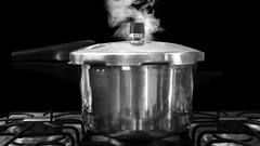 Kitchen Hacks : इस तरह से बनाएं खाना, गैस की होगी कम खपत