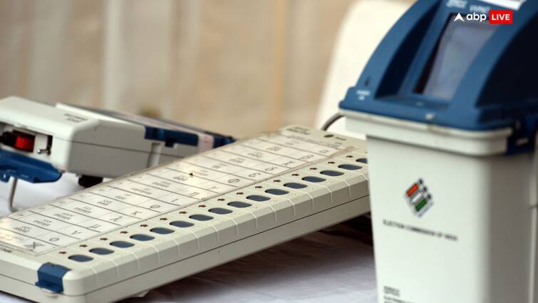 evm-vvpat-case-why-electronic-voting-machine-is-used-in-india-as-it-is-stopped-in-europe-america EVM-VVPAT Case: UK-USAમાં બંધ તો ભારતમાં EVMનો ઉપયગો કેમ? SCના સવાલ પર ચૂંટણી પંચે આપ્યો જવાબ