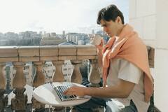 Coffee Disadvantages : पुरुषांनो जास्त 'कॉफी' पित आहात? हे आहेत धोके!