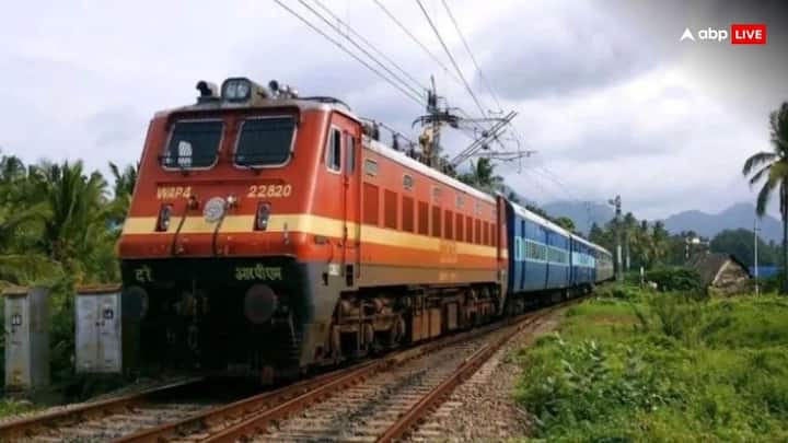 Eid al-Fitr 2024 Indian Railway Festival Special Trains Check City and Train Number Eid al-Fitr 2024: ईद पर यात्रियों को रेलवे ने दी बड़ी सौगात, इन शहरों के लिए चलाई फेस्टिवल स्पेशल ट्रेनें, देखें लिस्ट