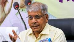 VBA उम्मीदवार के खिलाफ प्रकाश आंबेडकर का बड़ा एक्शन, देवेंद्र फडणवीस से मुलाकात पड़ा भारी