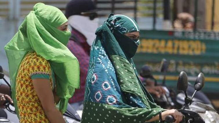 Temperatures in Tamil Nadu are likely to remain above normal in the coming days and may touch 42 degrees Celsius in a few districts TN Weather Update: மேலும் அதிகரிக்கும் வெப்பநிலை.. 14 மாவட்டங்களில் சதம் அடித்த வெயில்..
