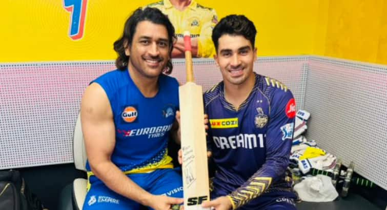 IPL 2024: MS Dhoni Gifts Signed Bat To KKR Star After CSK's Big Win. See Viral Pic