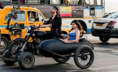 कोलकाता में हो रही है 'भूल भुलैया 3' की शूटिंग, Kartik संग बाइक पर बैठीं नजर आईं ये खूबसूरत हसीना