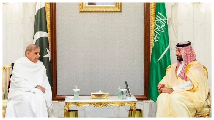 Saudi Calls For Dialogue, Resolution Of Kashmir Issue As Pakistan PM Meets Crown Prince Saudi Calls For Dialogue, Resolution Of Kashmir Issue As Pakistan PM Meets Crown Prince