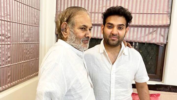 शांतनु यादव ने मंगलवार (09 अप्रैल) की रात एक्स पर पोस्ट करके अपने पिता के साथ एक तस्वीर लगाई है. लिखा है,