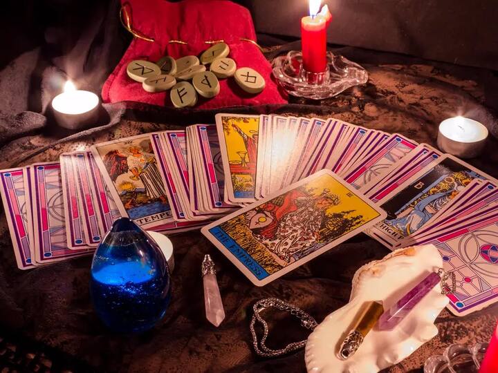 Tarot Card Reading 10 April 2024 : બુધવાર,1 0 એપ્રિલે ગજ કેસરી યોગ બની રહ્યો છે. જેનાથી તુલાથી મીન રાશિના જાતકનું કેવું રહેશે  દૈનિક રાશિફળ કેવું રહેશે. આવો જાણીએ ટેરોટ કાર્ડ રાશિફળ