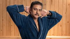 रवि शास्त्री का हटके अंदाज, हीरो की तरह पोज़ देकर लूटी महफिल