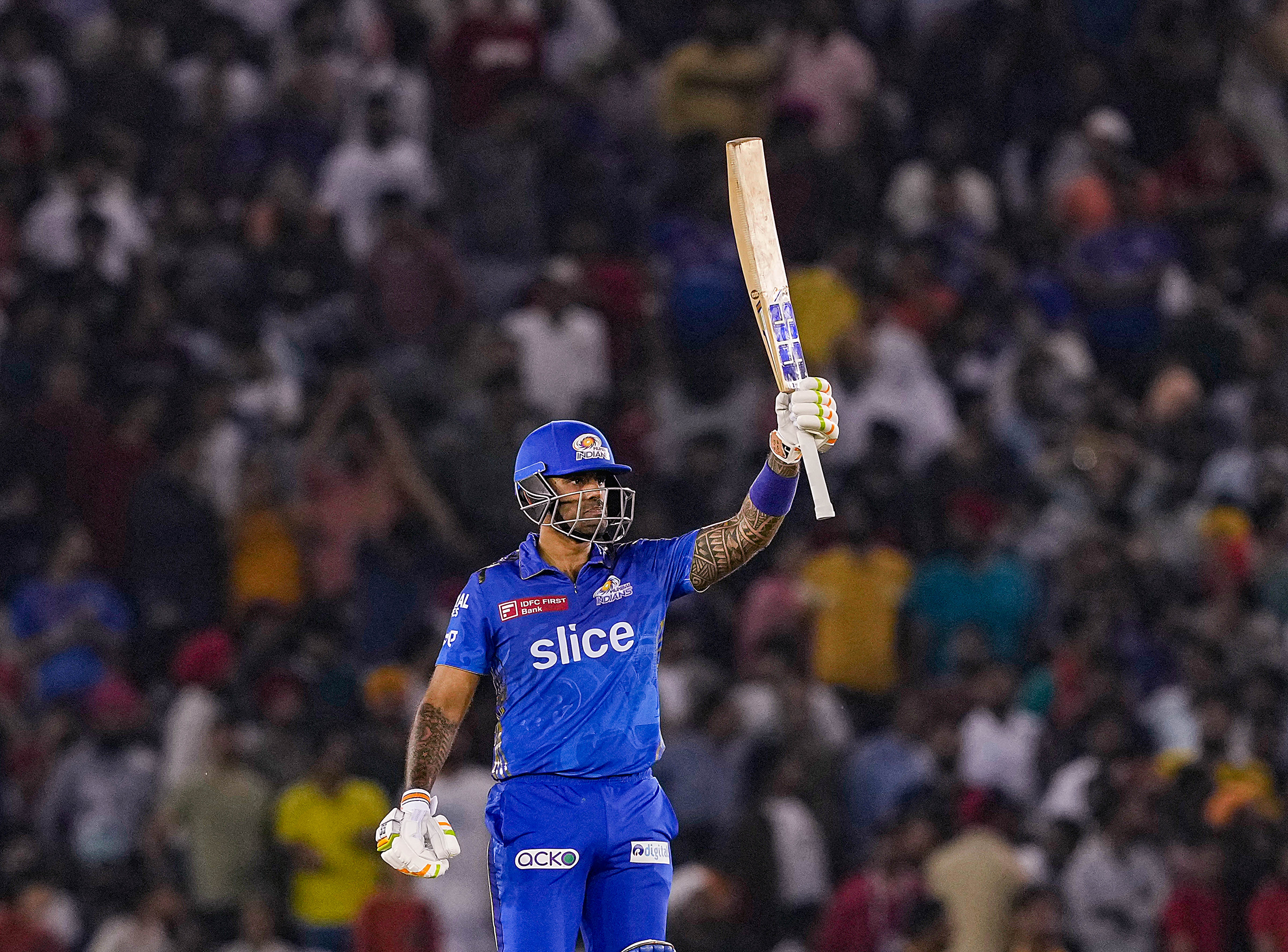 MI vs RCB: கடப்பாரை பேட்டிங் Line Up-இன் ஆணிவேர்; பெங்களூரை மிரட்ட காத்திருக்கும் சூர்யகுமார் யாதவ்!