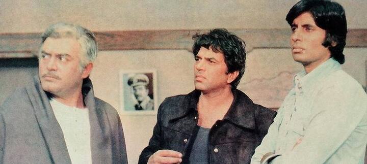 ਭਾਰਤੀ ਸਿਨੇਮਾ ਦੀਆਂ ਕਈ ਅਜਿਹੀਆਂ ਇਤਿਹਾਸਕ ਫਿਲਮਾਂ ਹਨ, ਜਿਨ੍ਹਾਂ ਨੂੰ ਤੁਸੀਂ ਜਿੰਨੀ ਵਾਰ ਵੀ ਦੇਖਦੇ ਹੋ, ਤੁਹਾਡਾ ਮਨ ਨਹੀਂ ਭਰਦਾ।। ਇਨ੍ਹਾਂ 'ਚੋਂ ਇਕ 'ਸ਼ੋਲੇ' ਹੈ, ਜਿਸ ਦਾ ਹਰ ਕਿਰਦਾਰ ਅੱਜ ਵੀ ਪ੍ਰਸ਼ੰਸਕਾਂ ਦੇ ਦਿਮਾਗ 'ਚ ਤਾਜ਼ਾ ਹੈ।