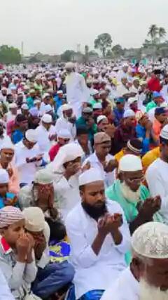 Eid Ul Fitr के मौके पर लोगों ने पढ़ी नमाज | #abpnewsshorts