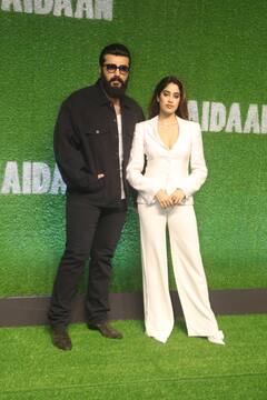 Janhvi Kapoor: जान्हवी कपूरने शिखर पहाडियासोबतच्या तिच्या नात्याची अनोख्या पद्धतीने केली पुष्टी!